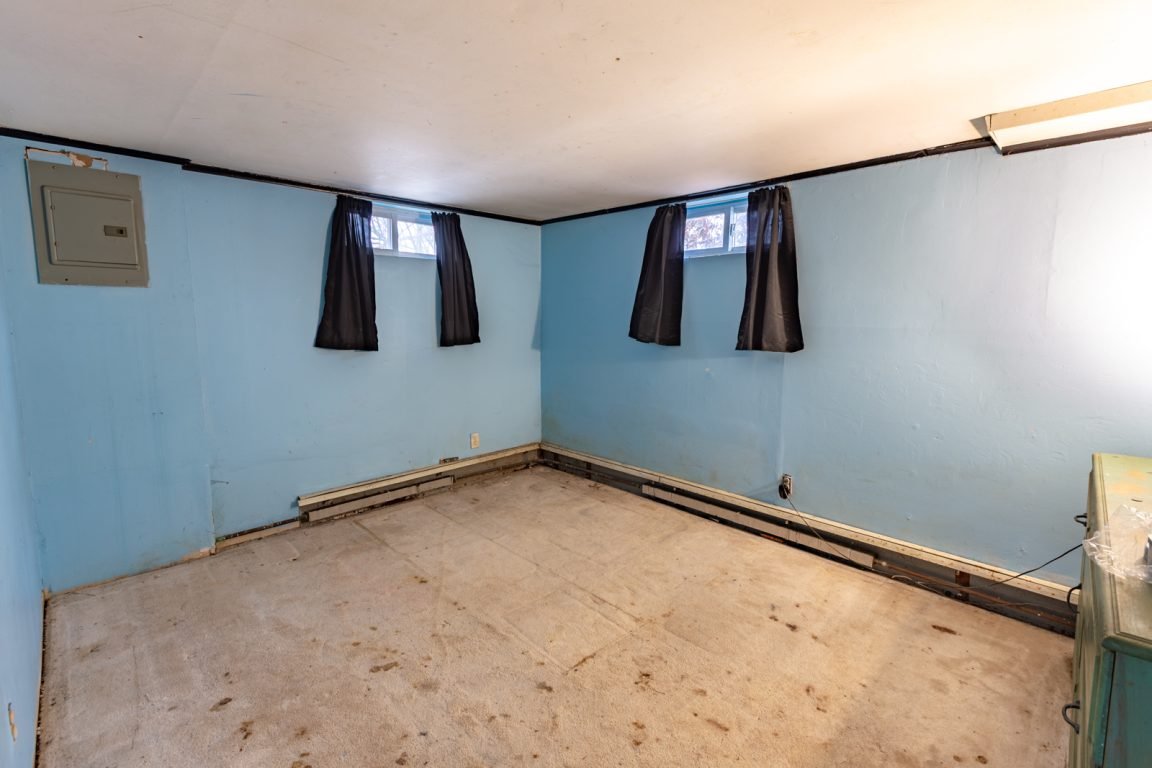 47 Ridgedale Ave. Farmingville - Basement SE Room MLS# 948894