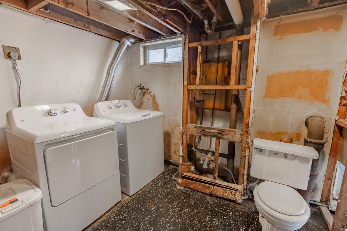 47 Ridgedale Ave. Farmingville - Laundry MLS# 948894
